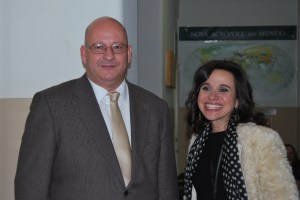 El autor del libro "Florbela Espanca, la poetisa del amor" junto con la actriz Dalila Carmo, que interpretó a Florbela Espanca en la película "Florbela"